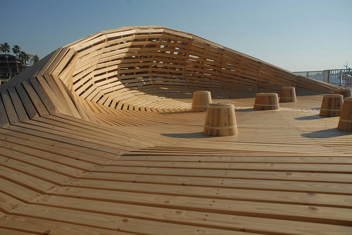 Crater Lake environmental installation sculptural wood deck detail photo