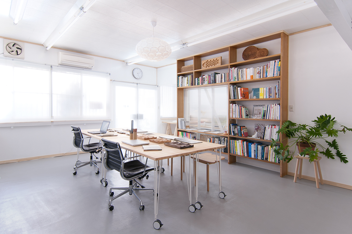 Kobe Studio view of main studio and built-in shelf.